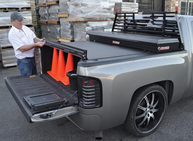 Roll-X Tradesman - W/ 20 Opening for Tool Box